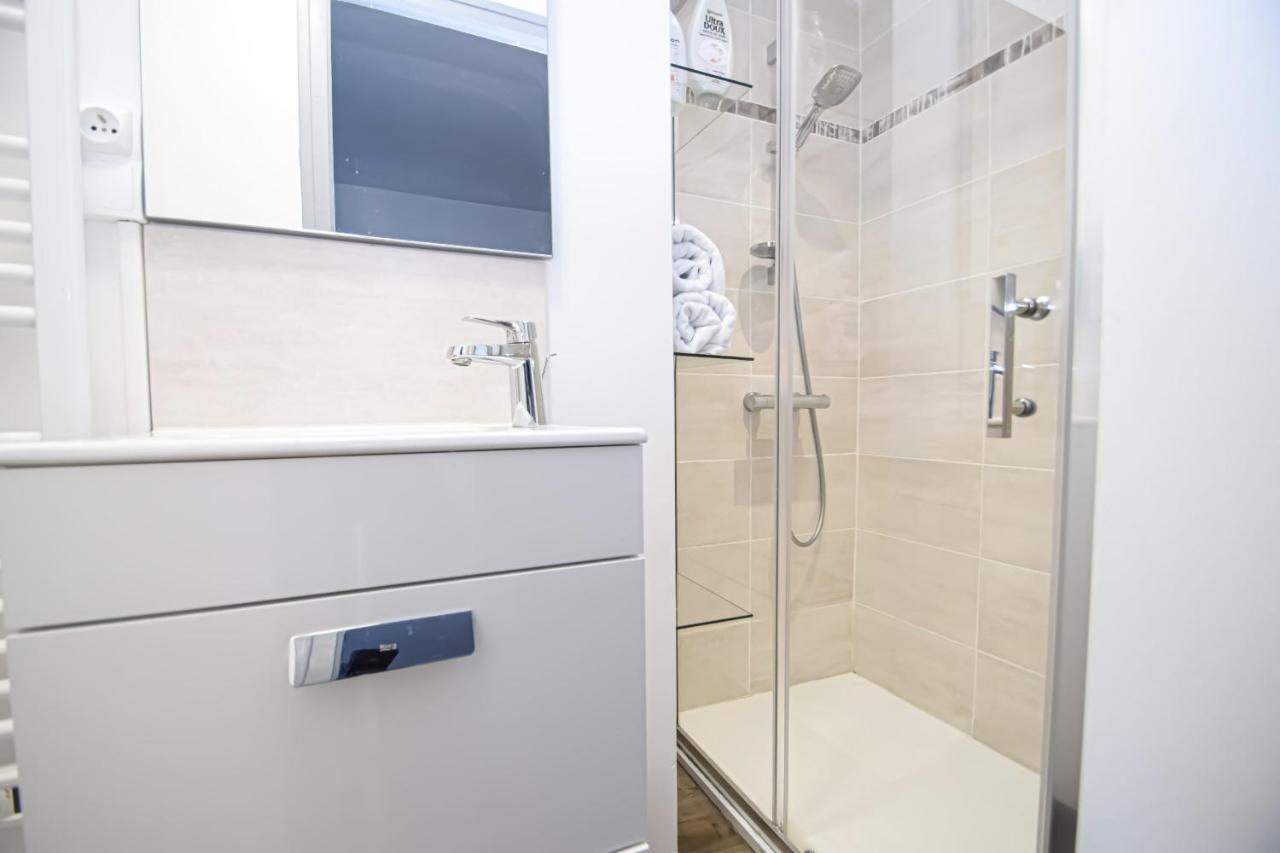 Grand Studio Au Coeur De Dinard A 1Min Du Marche Et 6Min Plage De L'Ecluse Apartment Ngoại thất bức ảnh
